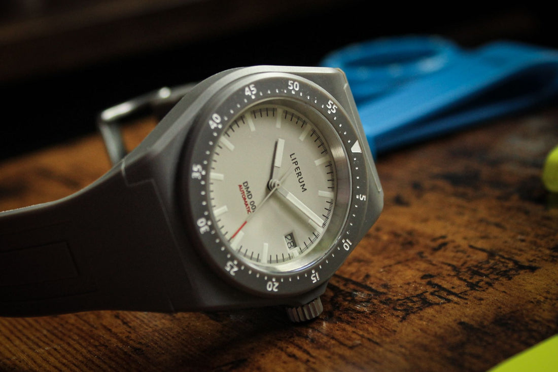 LIBERUM Watches: TPE Case and High-Resistance Strap for Unmatched Durability